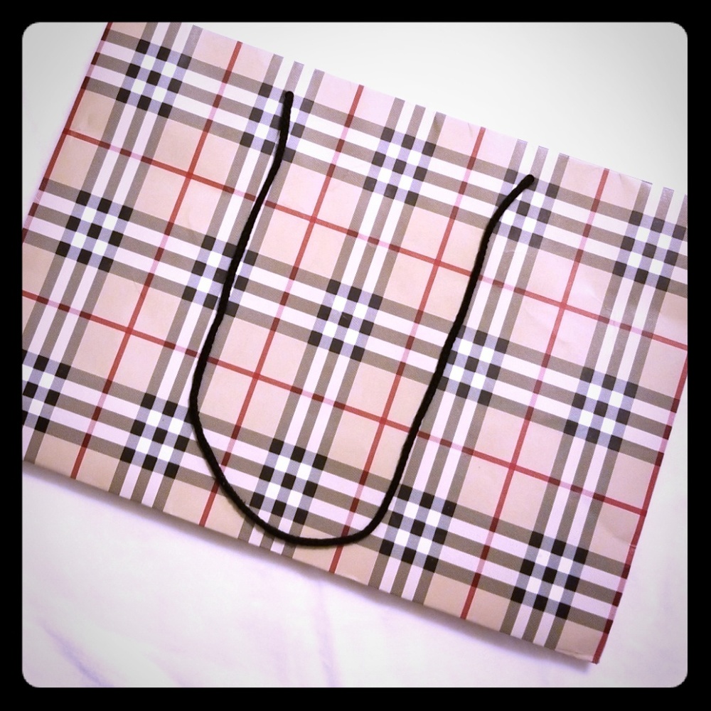 BURBERRY AUTHENTIC